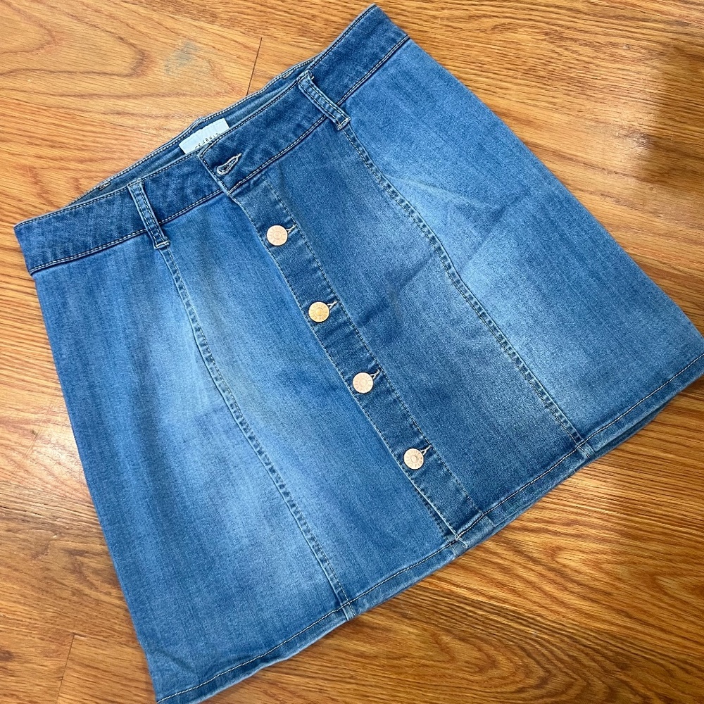 Celebrity Pink Jean Skirt | Size M/L